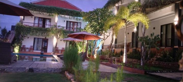 Tinggian Hill Retreat Hotel Batununggul Exterior photo